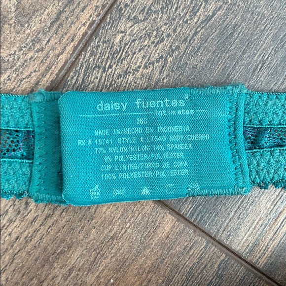 Pretty lace push up bra - Picture 8 of 8